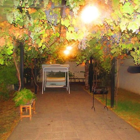 Хостел La Ruca Сантьяго Экстерьер фото